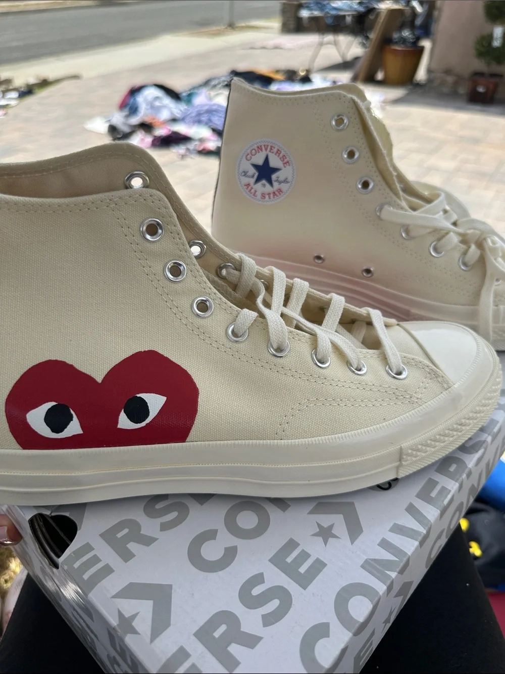 Converse Cream High-Top Sneakers with Red Heart Graphic - Picture 4 of 12